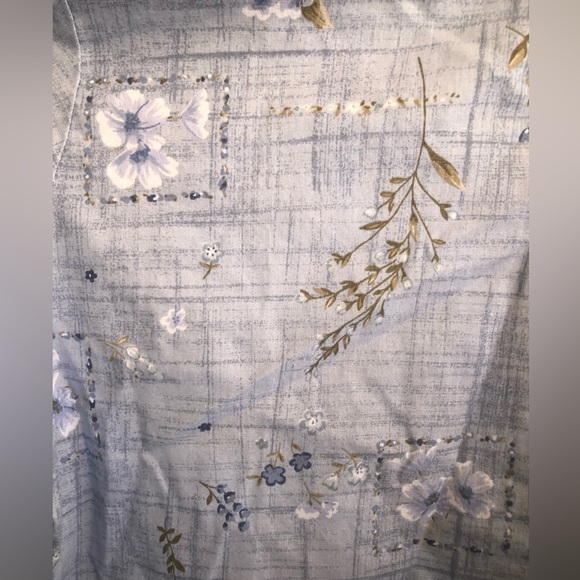 Vintage Women's Tapestry Petite Blue Button-Up Blouse w/White Flower Print - Picture 3 of 5